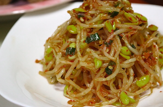  "콩나물무침 만드는 방법" - 간편하고 맛있는 한식 요리