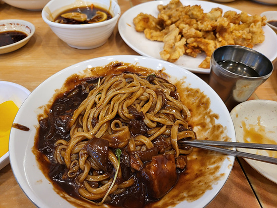  [옛날 손짜장] 수내동 옛날의 그 맛!! 수타 짜장 최고 맛집 (feat. 겉바속촉 탕수육)