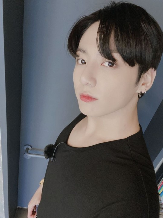 방탄소년단 정국이 셀카를 올린 지 21분만에 벌어진 일