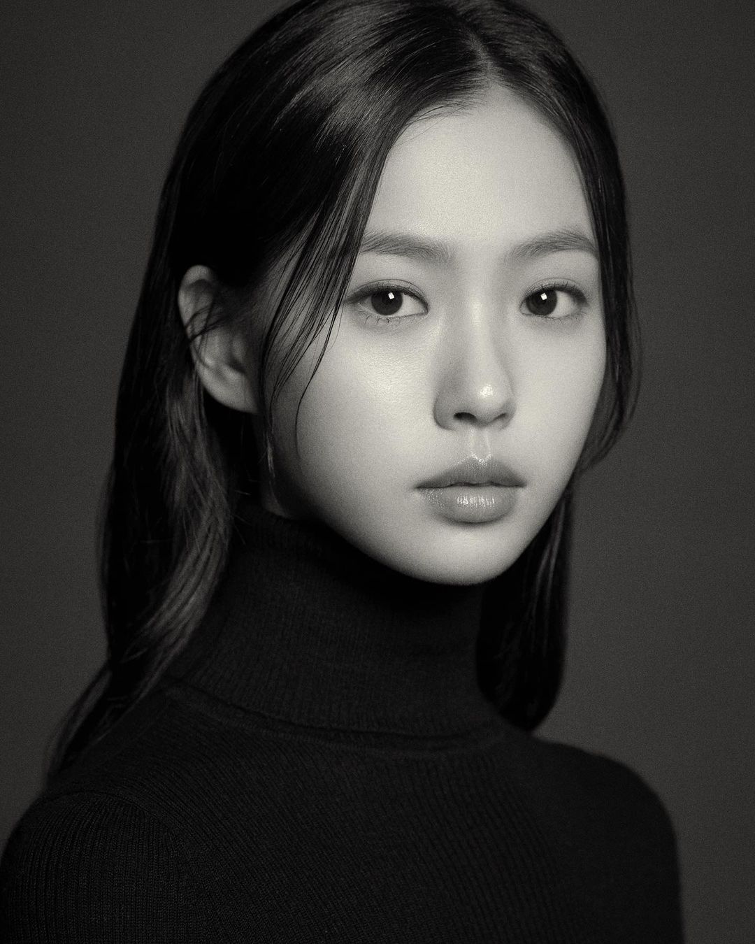  스위트홈, 마녀에 출연한 배우 고민시 인스타그램 셀카 사진