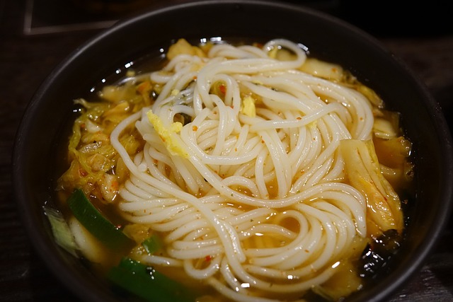 김치말이국수.