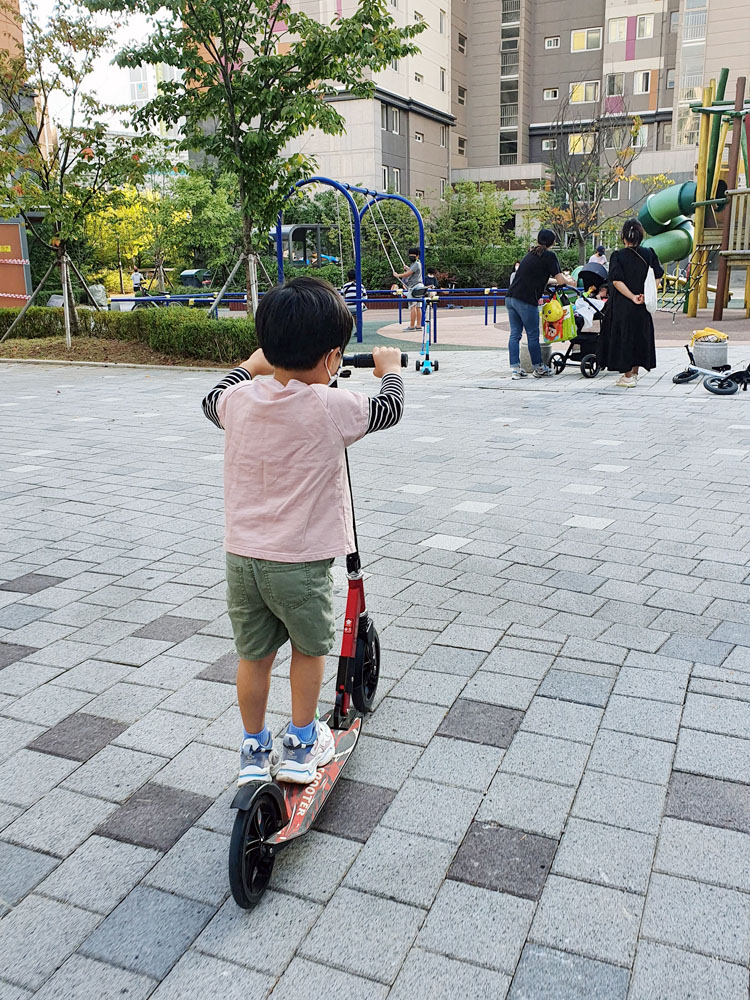 매장구매&6개월사용 리뷰(feat.교통사고ㅠㅠ) 마이크로킥보드 맥시T 폴더블 디럭스 쇼킹핑크 2