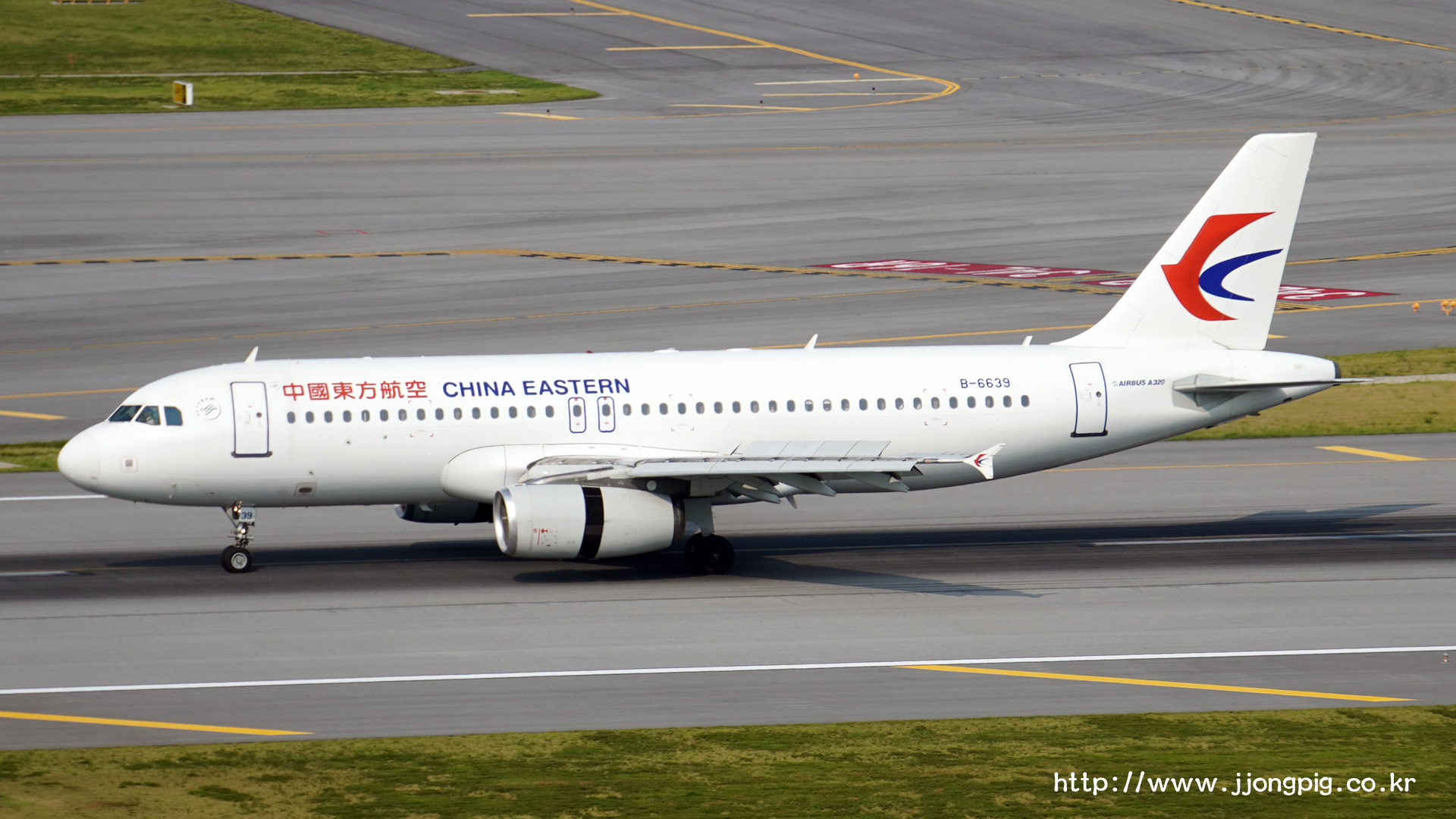 China Eastern Airlines B-6639 Airbus A320-200