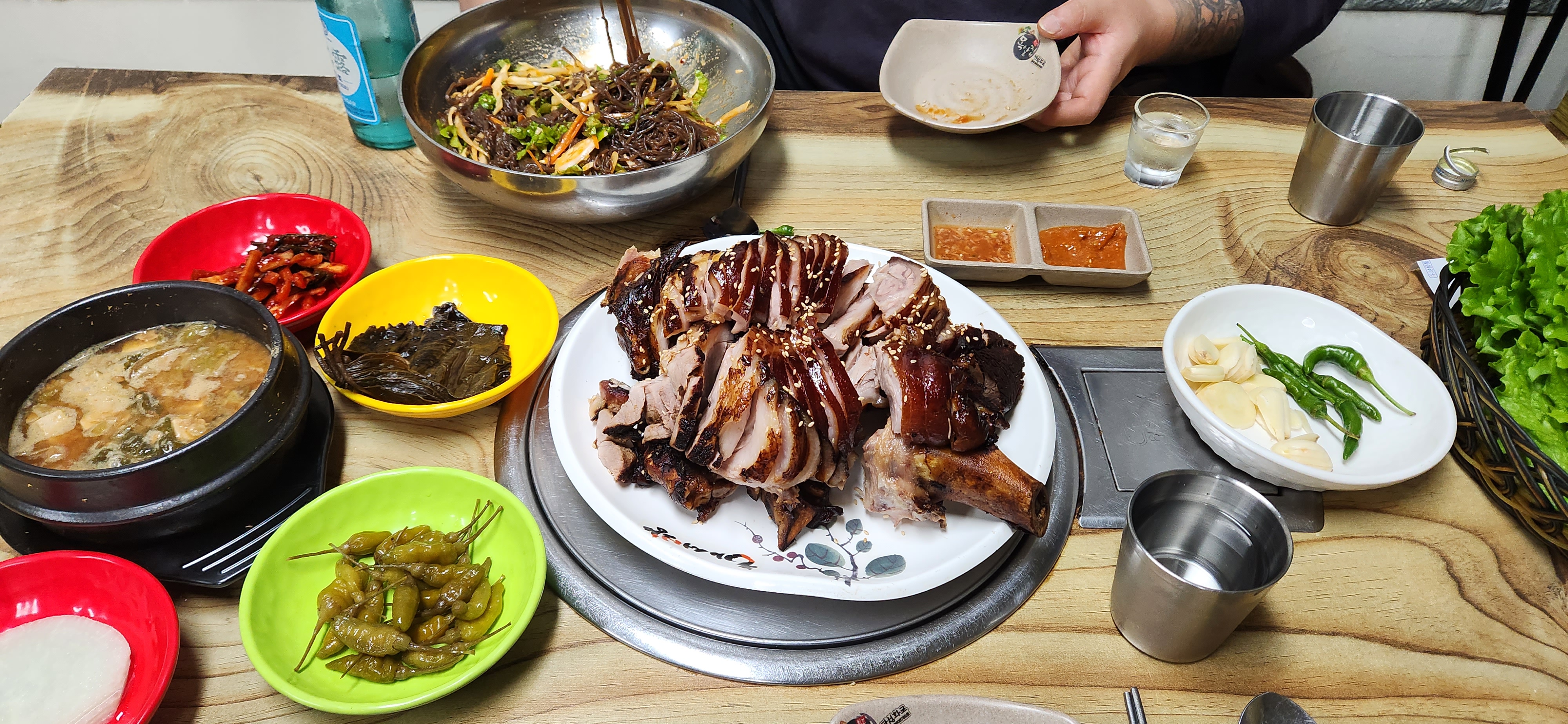  준봉이네 수제왕족발 가서먹고 포장