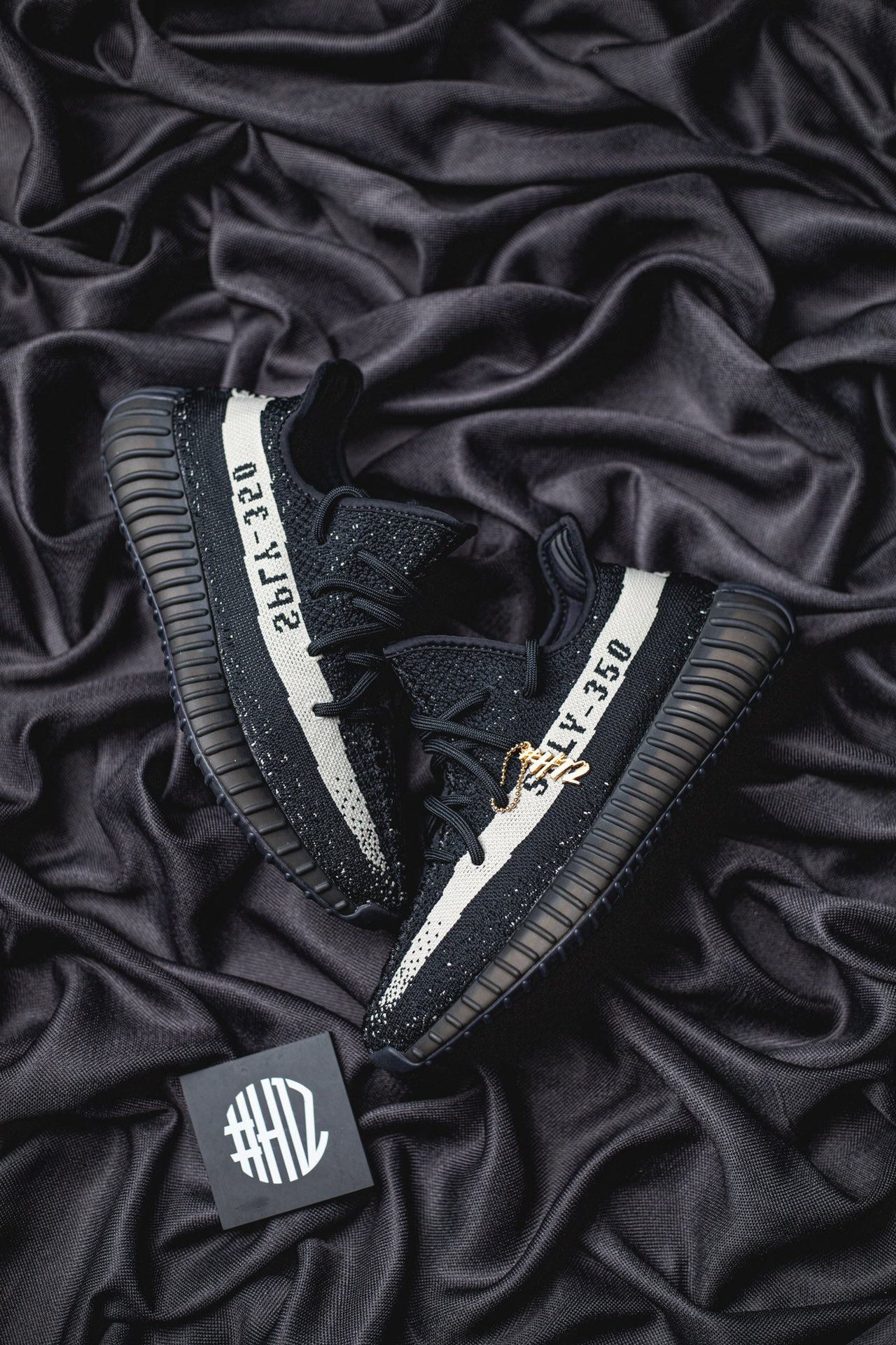  [ADIDAS x YEEZY] H12 아디다스 X 이지부스트 350 V2 오레오 검흰 OREO BY1604