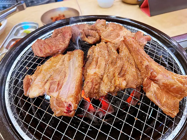 생방송오늘저녁 대구 달서구 흑돼지 양념 갈비 왕갈비 숯불 구이 맛집 추천