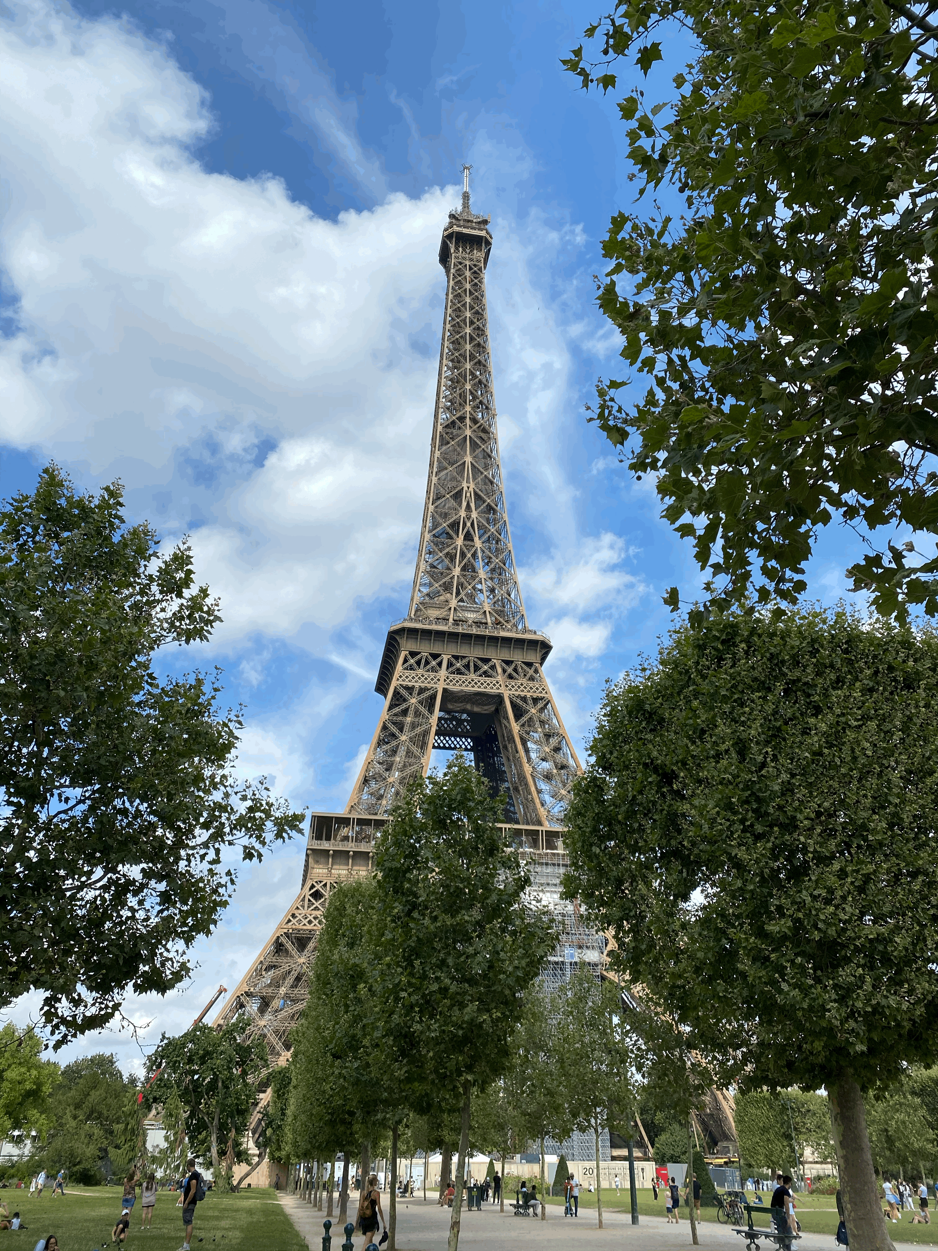 에펠탑과 공원