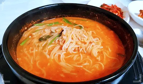 무주 곤도라 와인 자동차 폐품 작품 어죽 맛집 식당 가볼만한 곳 추천