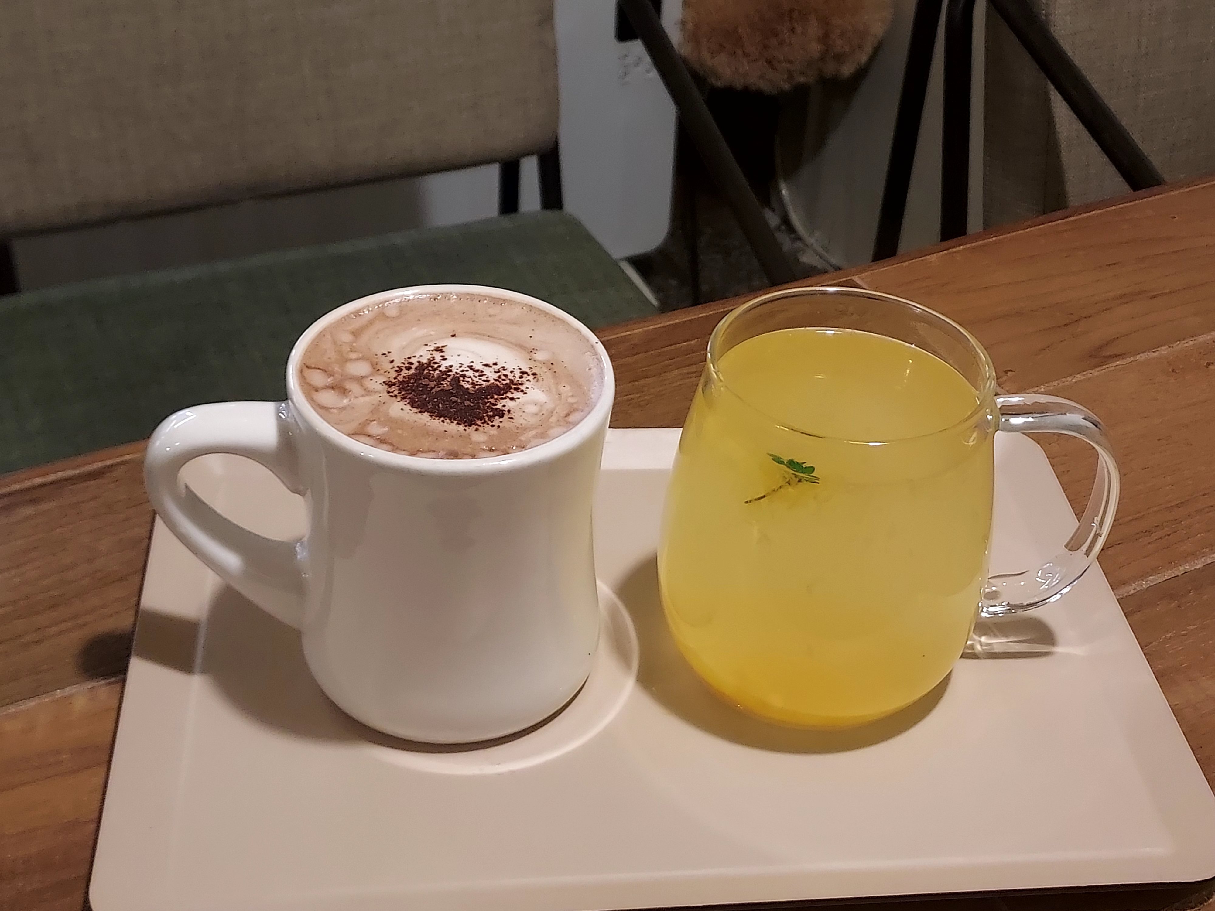  성수 헤이숲 |  브런치가 맛있는 골목 성수 카페 추천