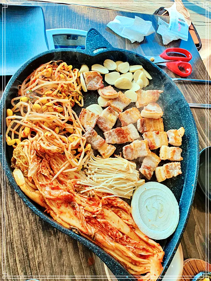 보령&#44; 대천 해수욕장 맛집 영희씨 꿈꾸는 가족 오토 캠핑&#44; 캠핑카&#44; 키조개 관자&#44; 삼겹살