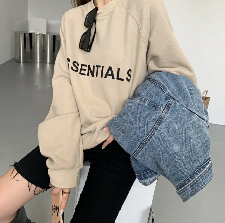  [FEAR OF GOD] 피어오브갓 에센셜 로고 스웨트 셔츠 맨투맨 티셔츠 (4 COLOR)