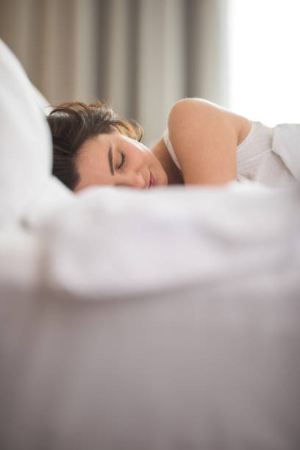 The Secret to Skin Health: Ensuring Adequate Sleep for Optimal Melatonin Production!