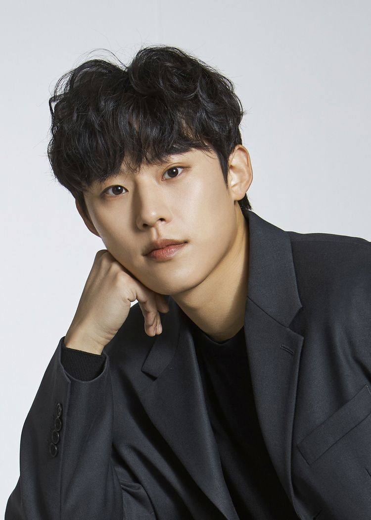  유아인 '지옥' 하차, 김성철 합류