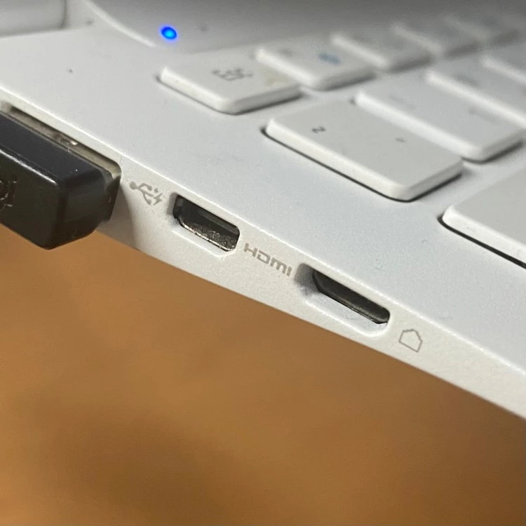 노트북_Micro_HDMI_포트