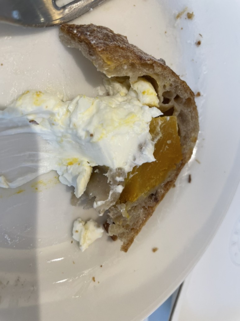 분위기 신상 카페 충주 베이커리 바위의 따뜻한 34