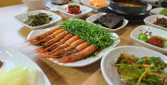 삼고정문