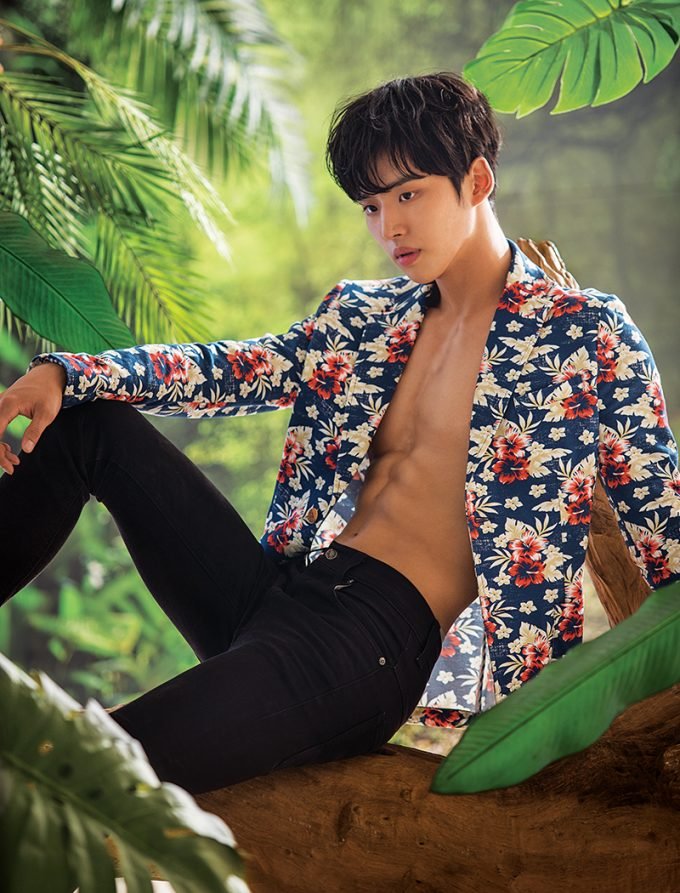  근육 없으면 못들어가는 아이돌 사모임 'Big Tiddie Gang'