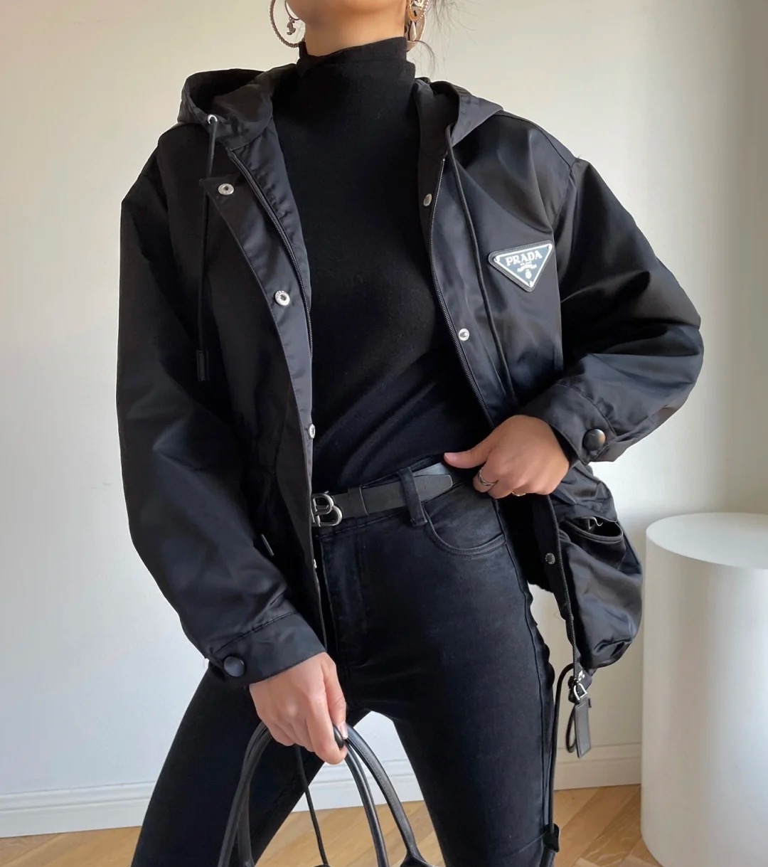  [PRADA] 프라다 리나일론 스트링 후드 집업 자켓