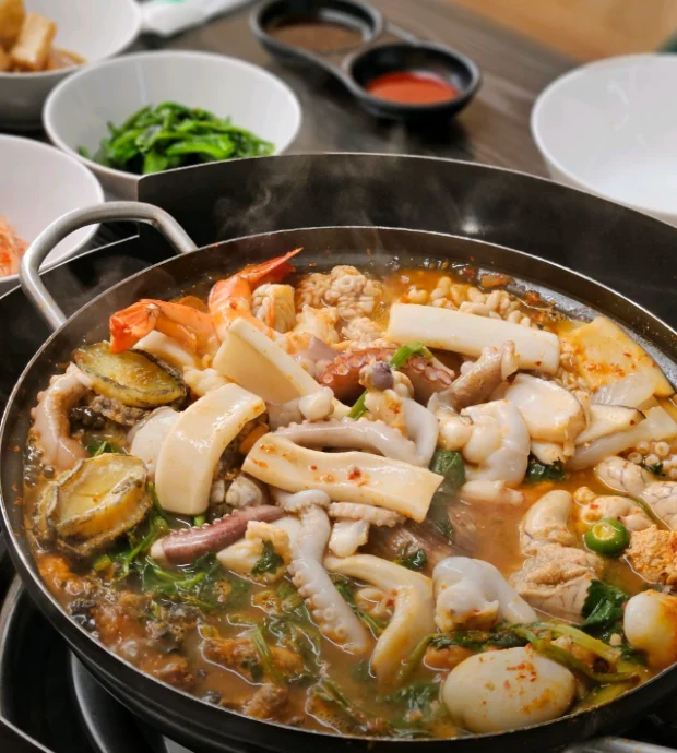 정호식당 - 해물모둠찌개