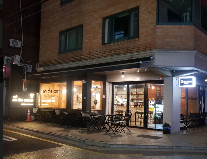  건대 카페 온더코너 후기에요 !