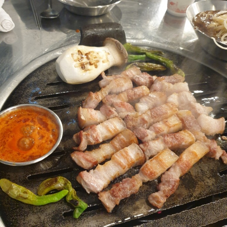 부뚜막흑돼지 이미지