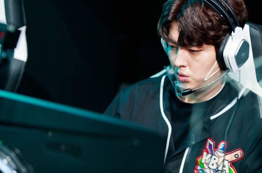 롯데 김원중, 팀 연봉 1위