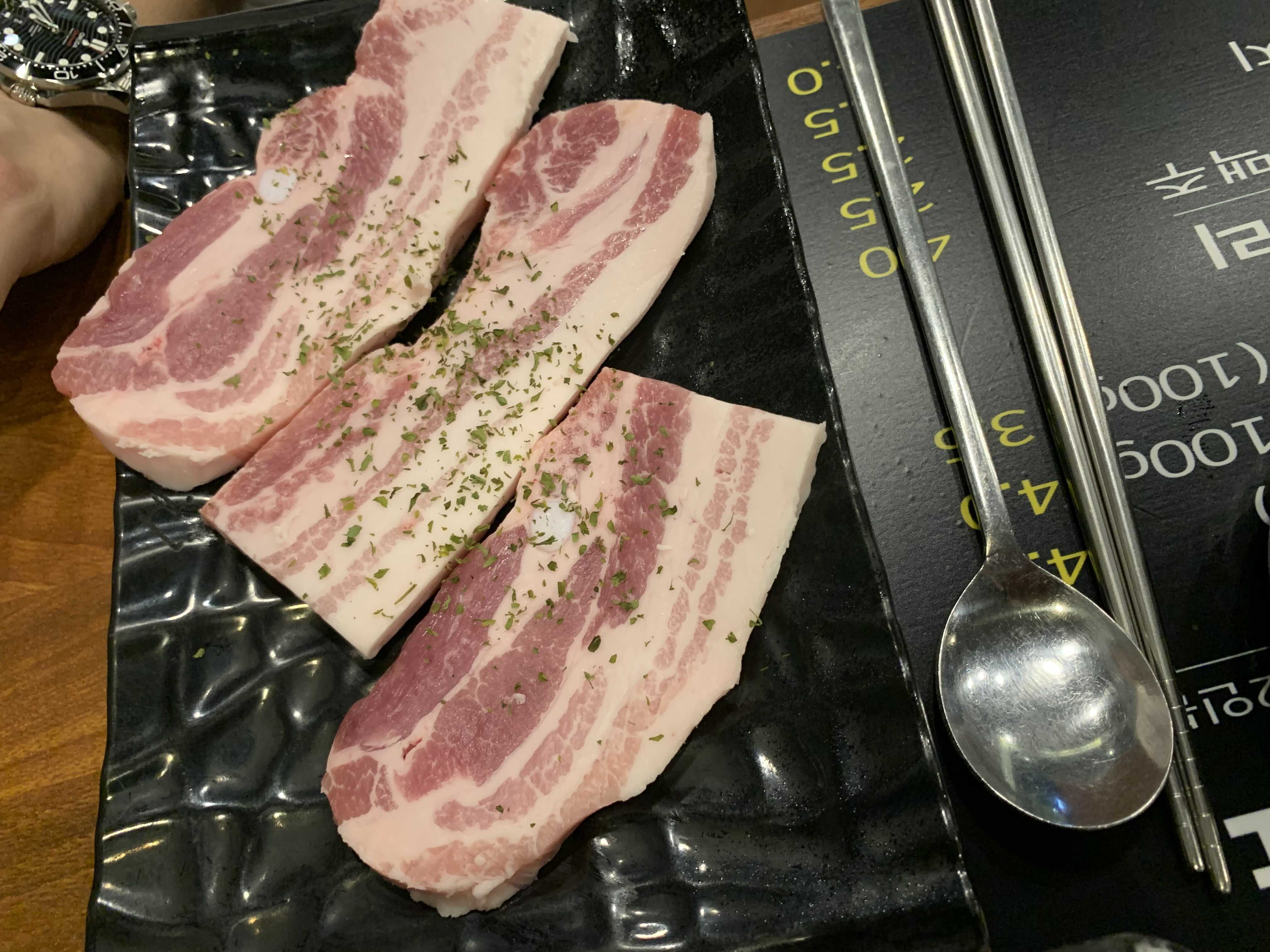 생생뒷고기삼겹 이미지