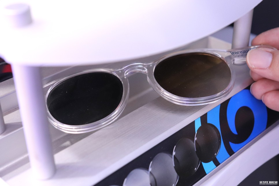 다비치 블루라이트차단 맞추러 방문한 31