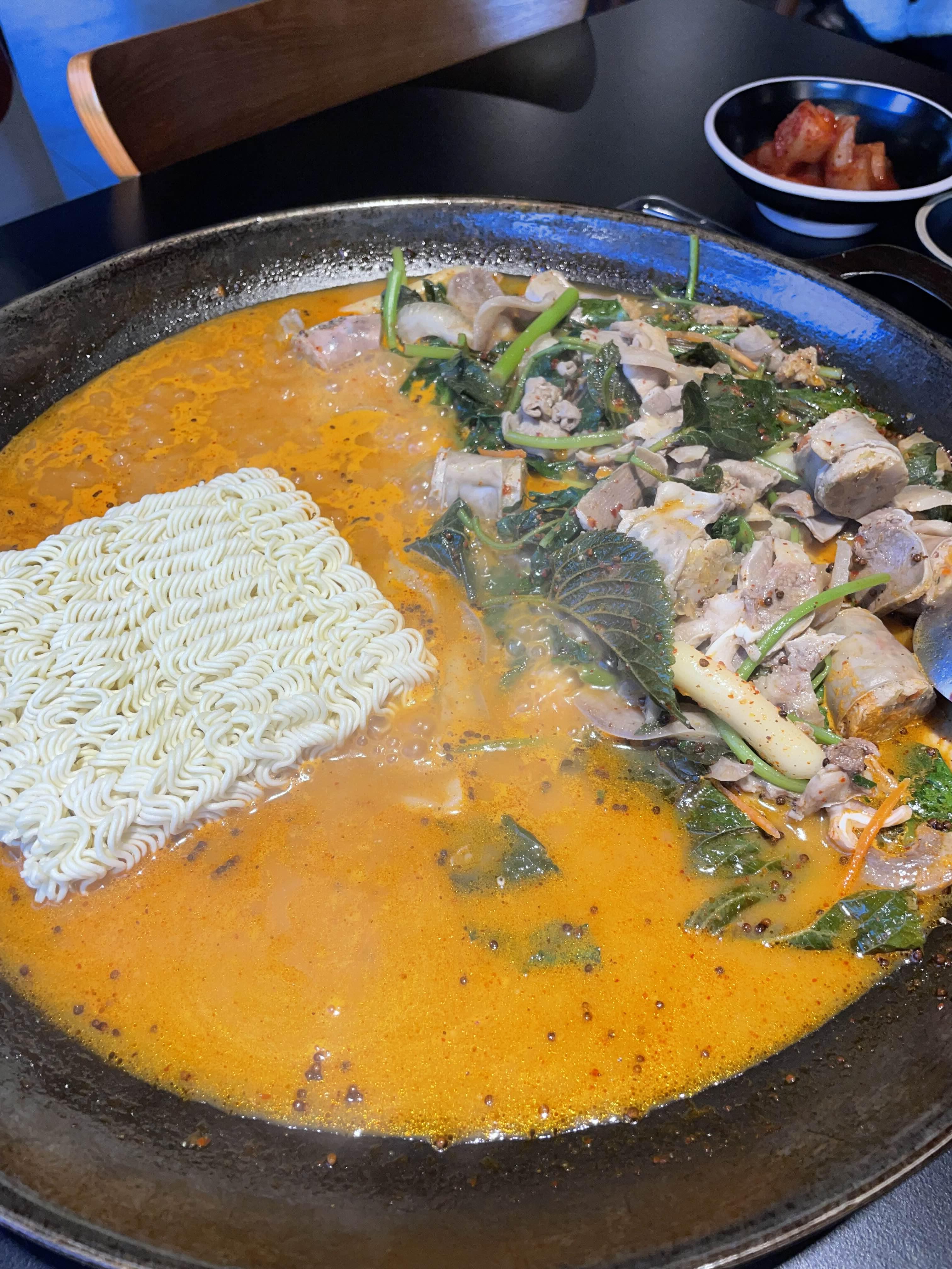 요즘많이 생기는 전골맛집 "수백당" 화명강변점