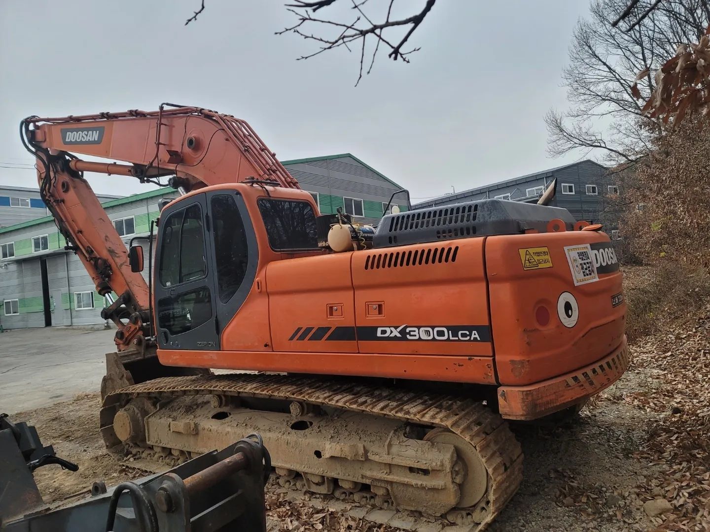  두산 DX300LC 2012년식 5700만원 판매합니다.