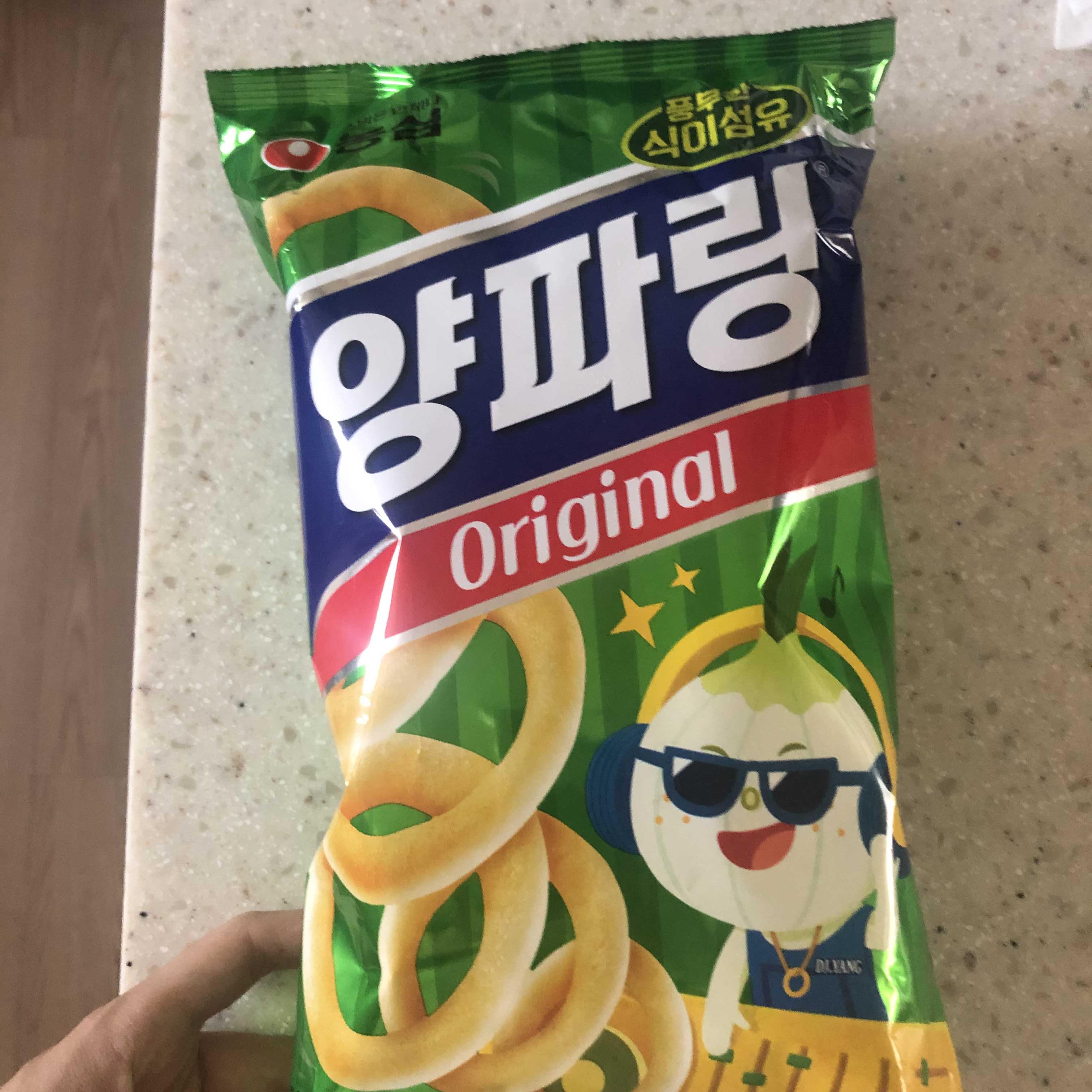  농심 양파링 칼로리:)