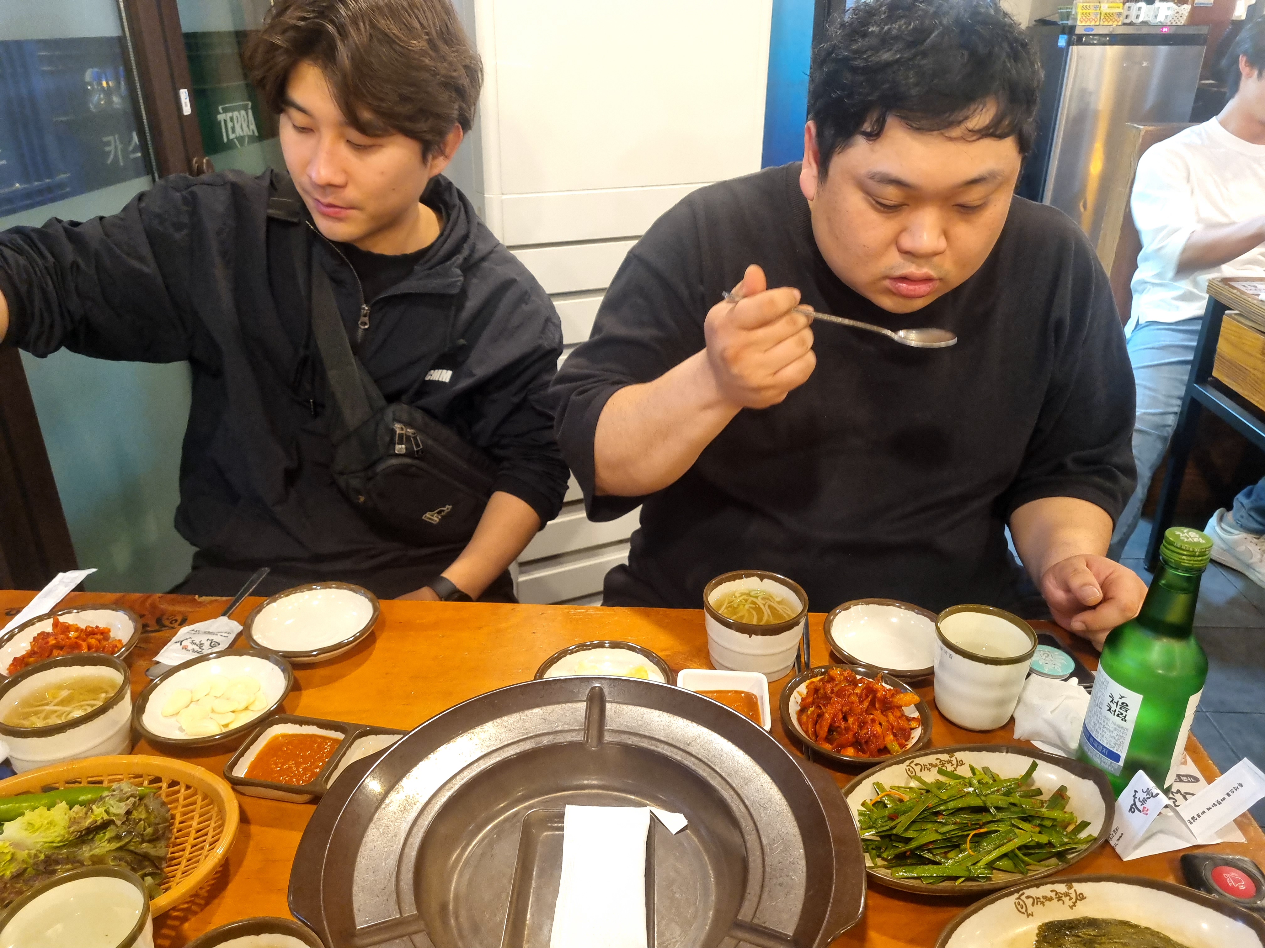  천안두정동 먹자골목 가장맛있는 족발집 가족 불족+족발 반반족발 먹어보았습니다