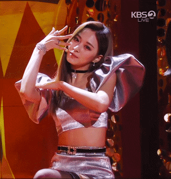  2020 가요대축제 트와이스 쯔위 역대급 의상