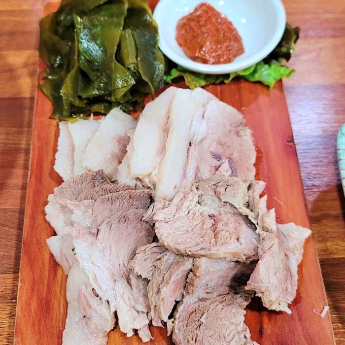 식객 허영만 백반기행 강남 가로수길 신사 제주식 수육 돔베고기 맛집