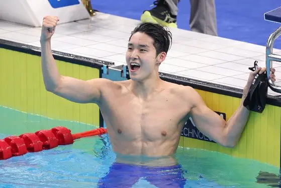 수영-김우민선수