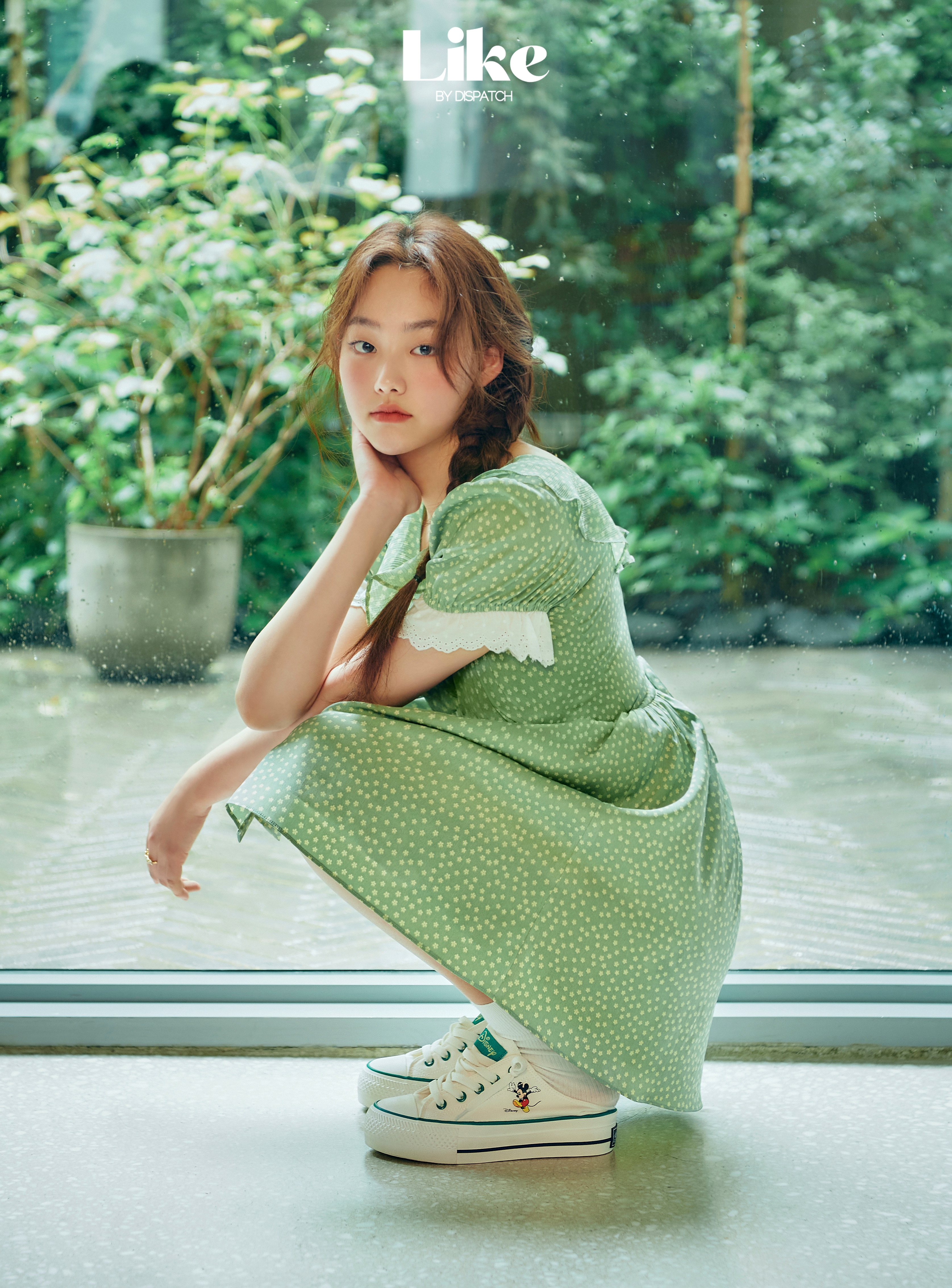  구구단 미나 지니킴 디즈니 스니커즈 고화질 화보 사진