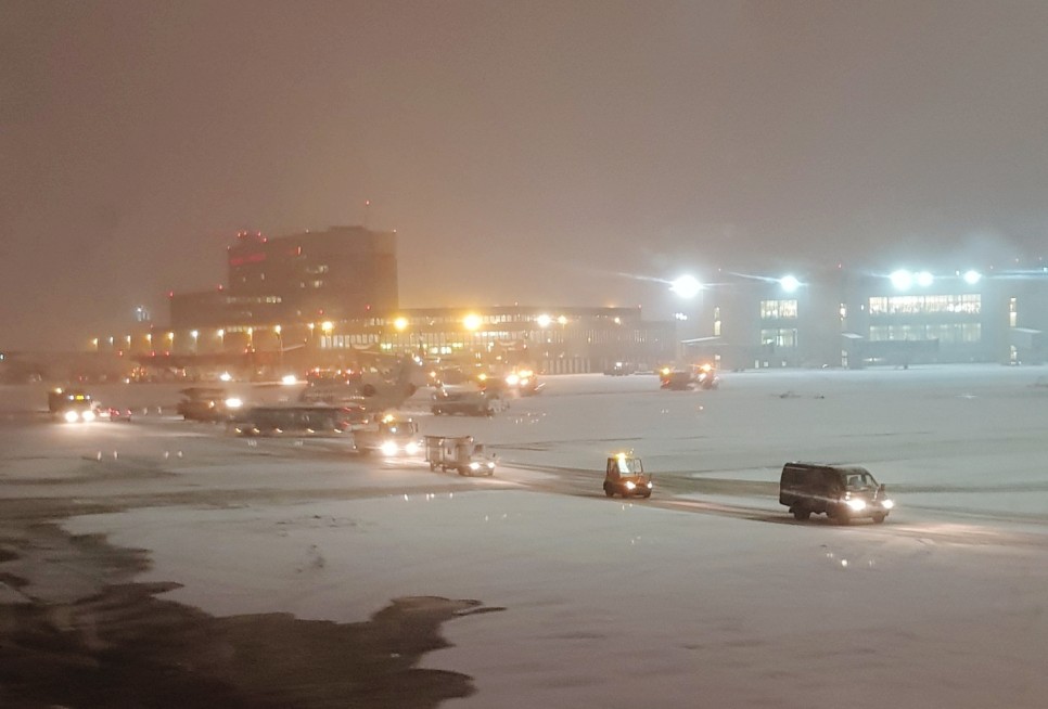 눈보라치는 모스크바 공항