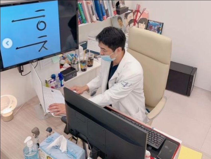  방송인 장영란 의사 남편 한창, 직원 잠수 퇴사에 상담 업무 까지"퇴사할 땐 인수인계 좀"