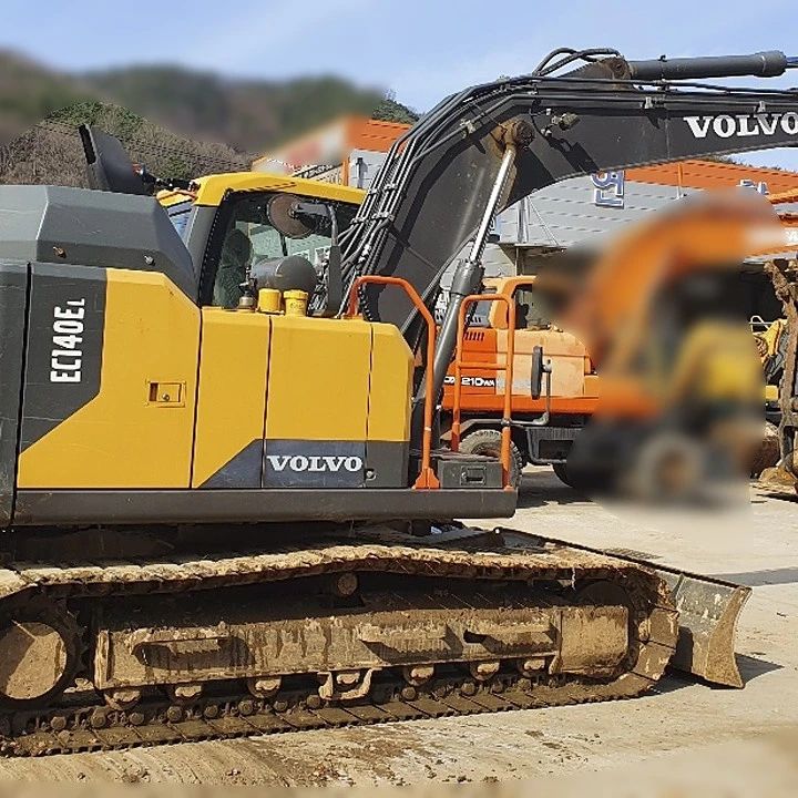  굴삭기 볼보VOLVO EC140E모델 2018년식 9550만원 판매합니다.