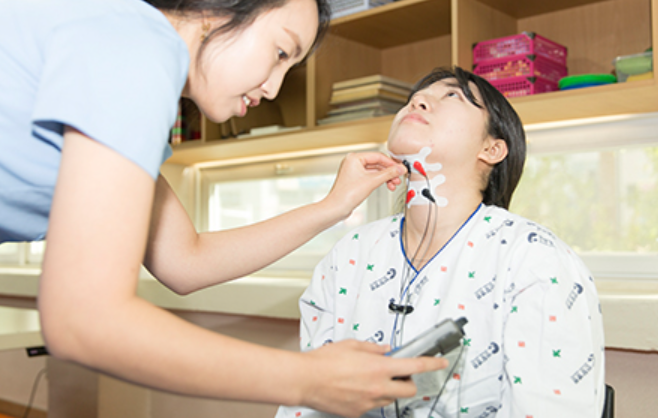 전기 자극 치료 (Neuromuscular Electrical Stimulation, NMES)