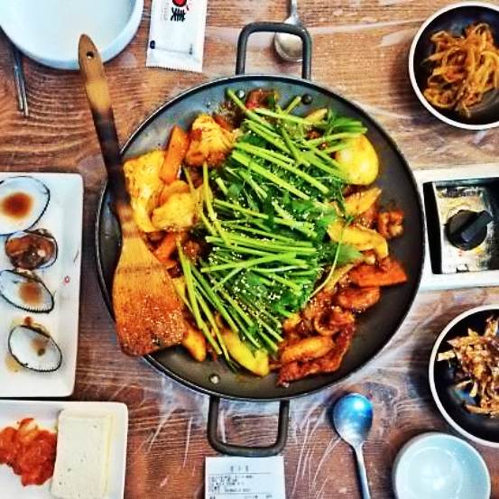  생방송투데이 목포 목포역 50년 전통 노포 전복 낙지 오리주물럭 맛집 9월20일 리얼맛집 가게 미나리오리탕 위치