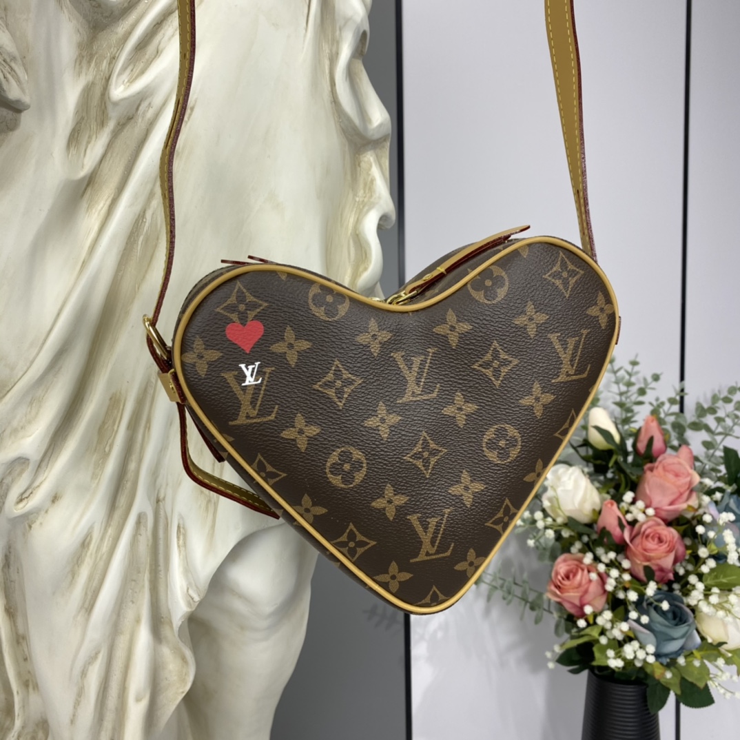  [LOUIS VUITTON] 루이비통 20FW 크리스마스 리미티드 에디션 게임 온 쾨르 M57456