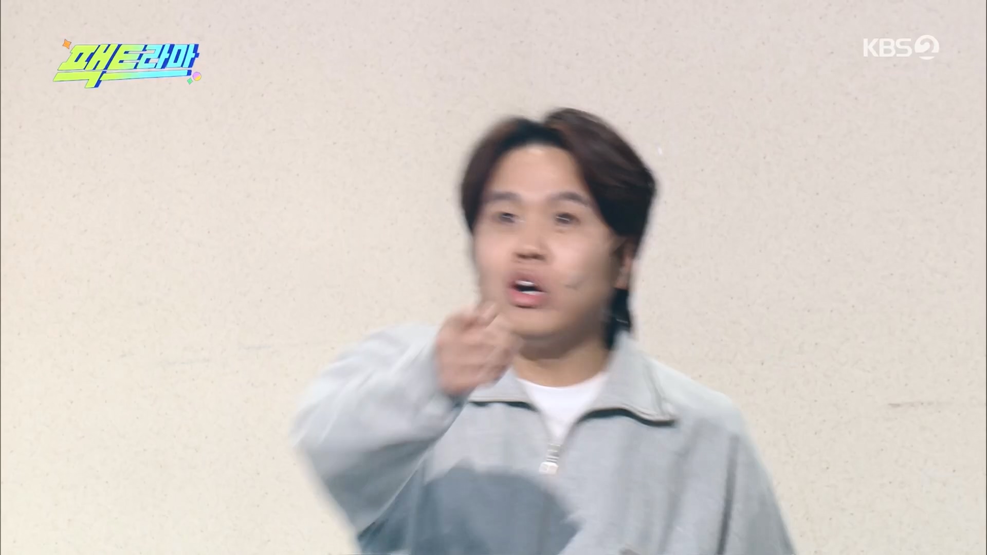 개그콘서트.E1055.231210p.H264-F1RST.mp4_20231211_213933.759.jpg