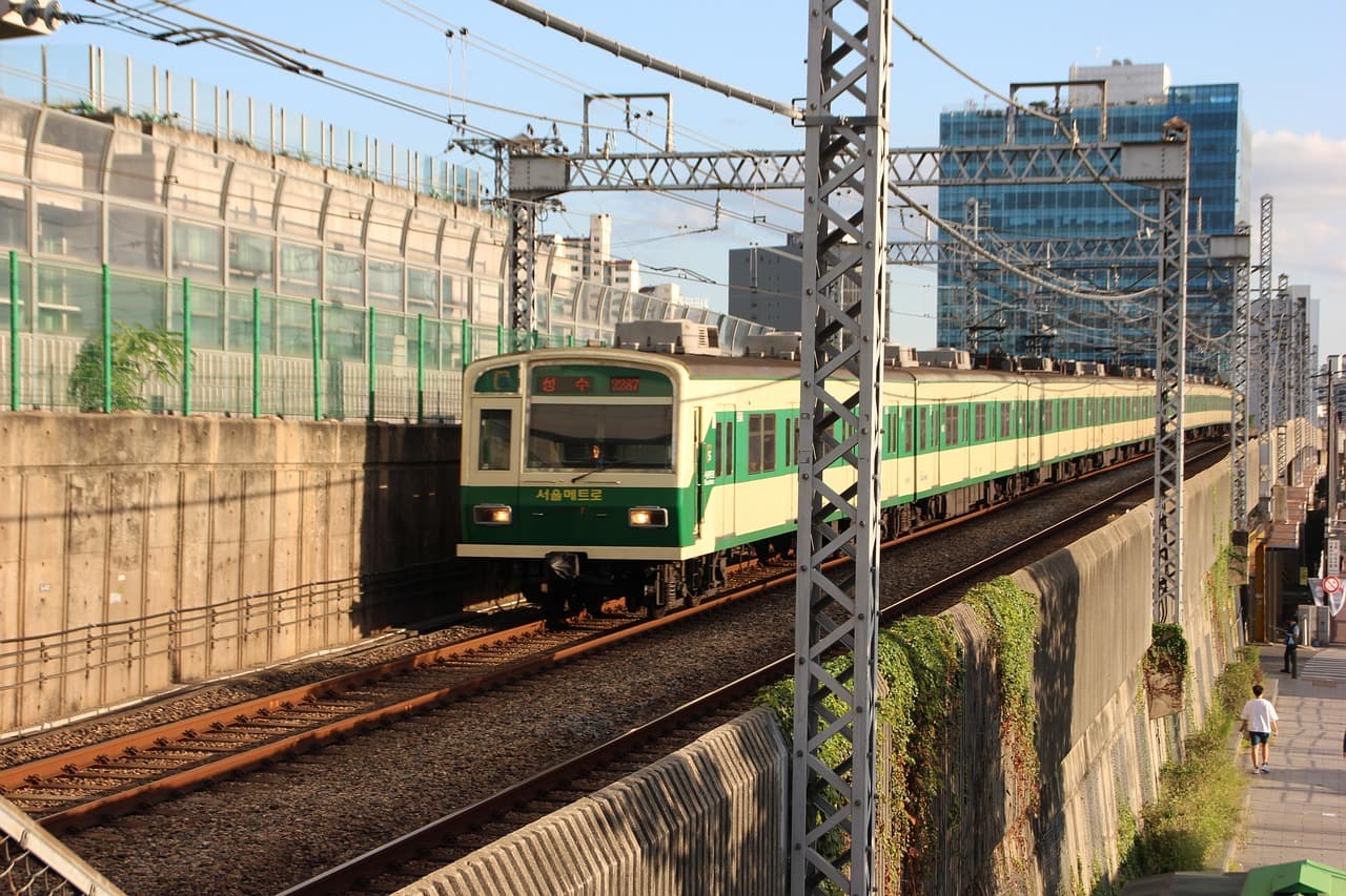 Mastering Public Transportation in South Korea: Guide for Foreigners