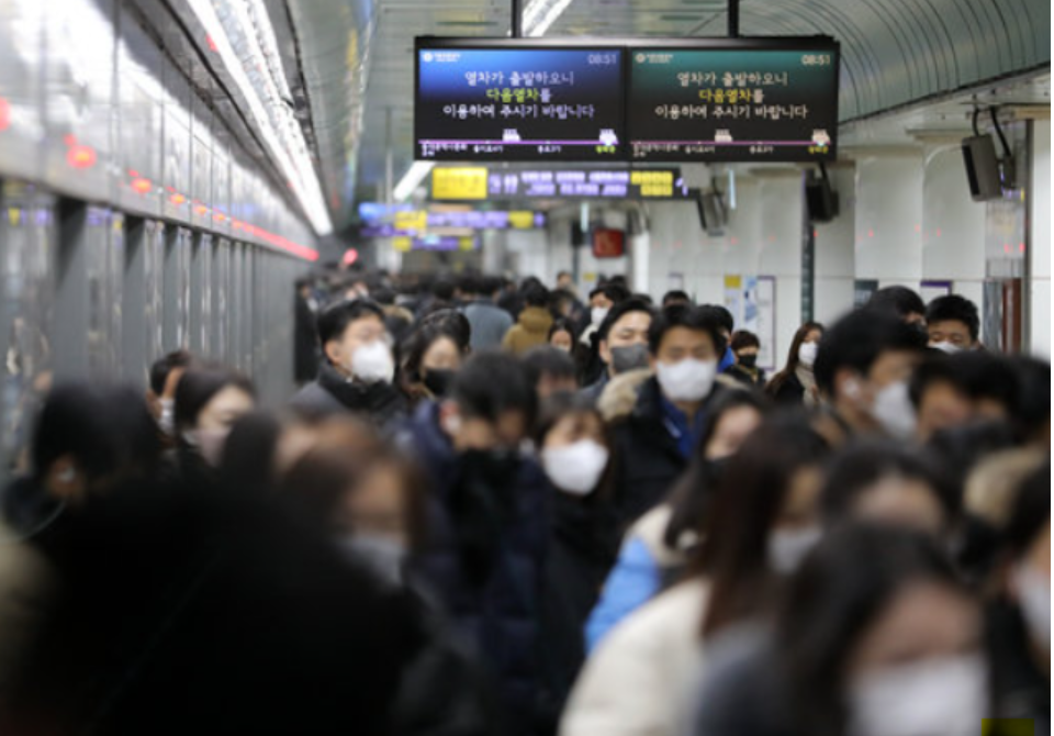 서울 지하철&amp;#44; 첫차 30분 당긴다 -누가 가장 반길까? -?