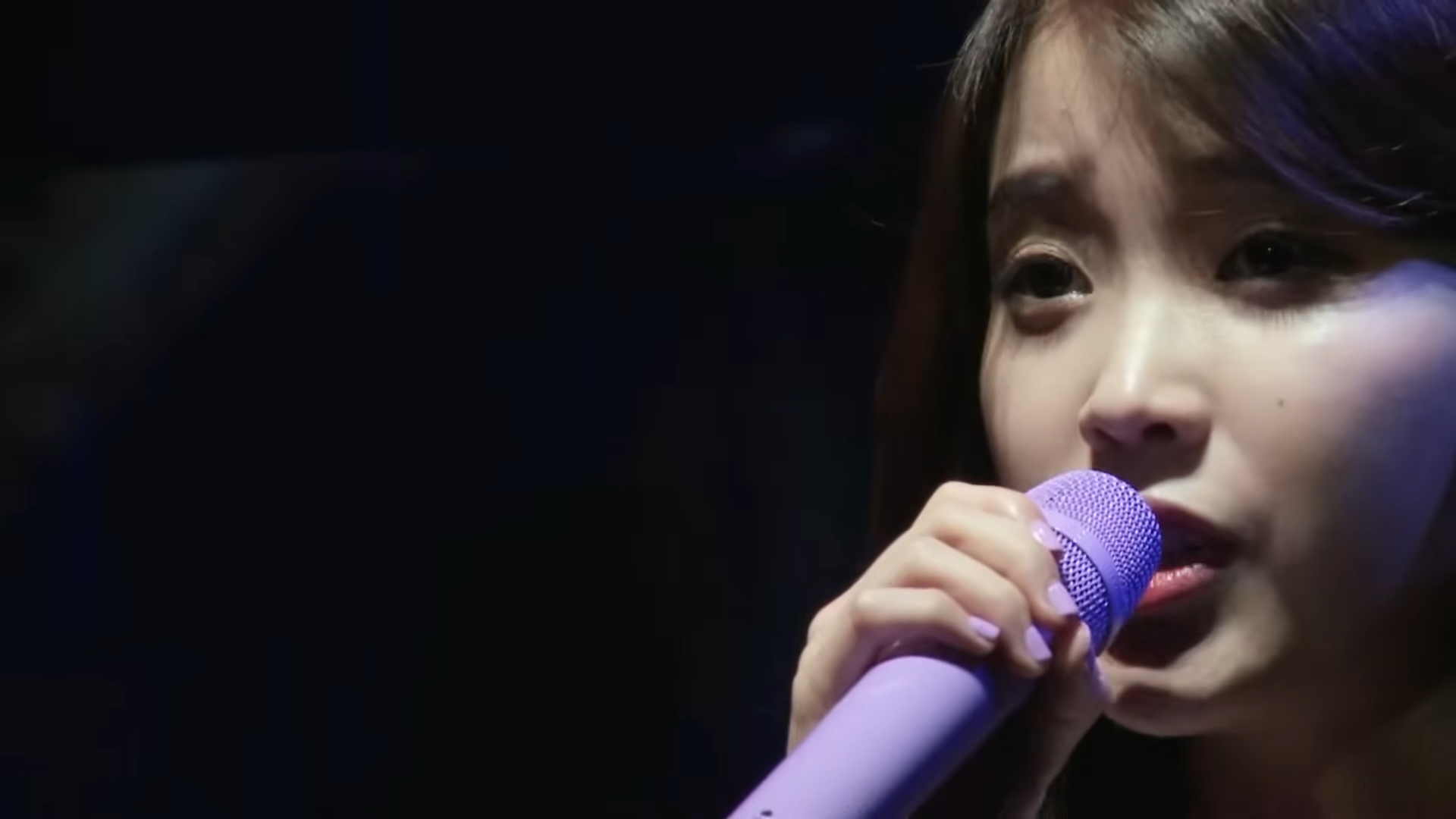 IU(아이유) Ep 2 - 2014 소극장 콘서트 라이브 _ 사랑이 지나가면 [Sarang-i Jinagamyeon] _ When love passes by 1-39 screenshot