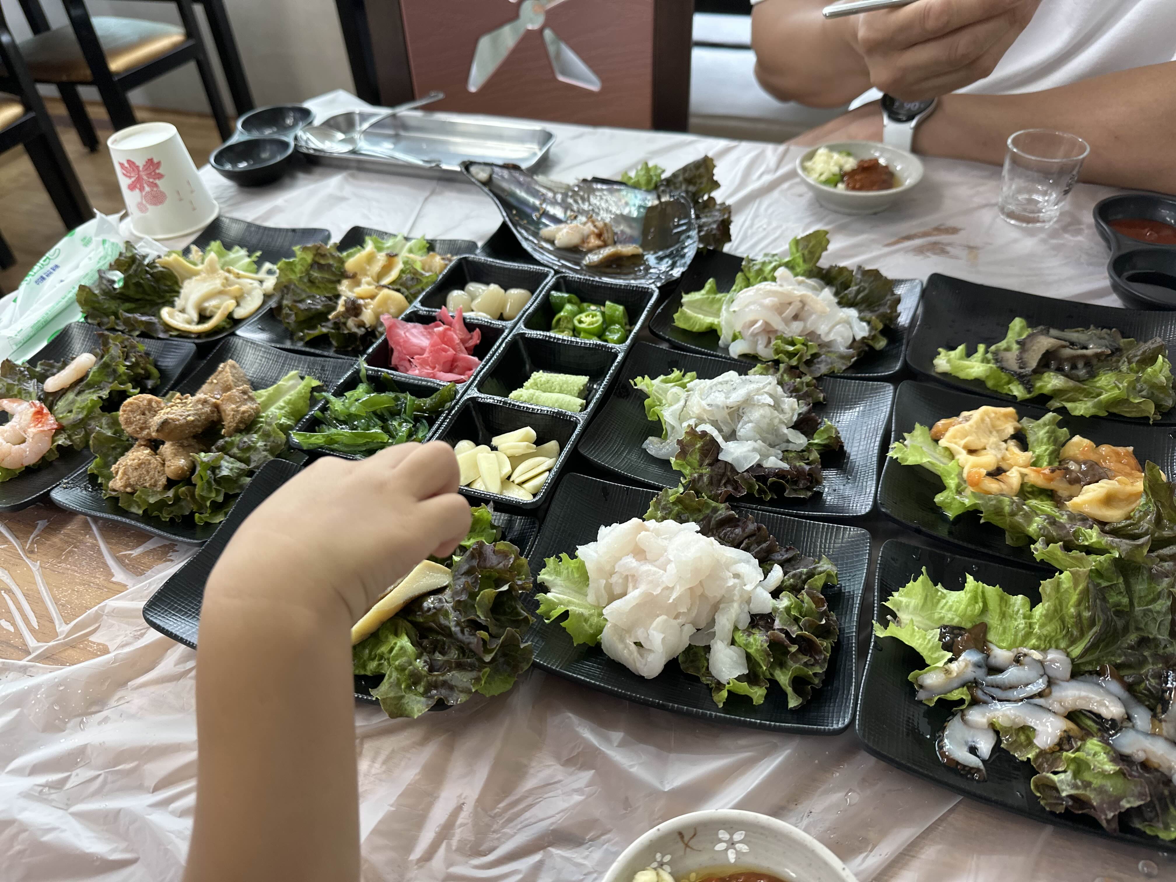 봉포항 횟집 타운