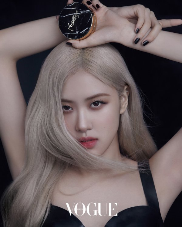  ‘입생로랑 뷰티 NEW뮤즈’ 블랙핑크 로제, 시선을 사로잡는 여신美