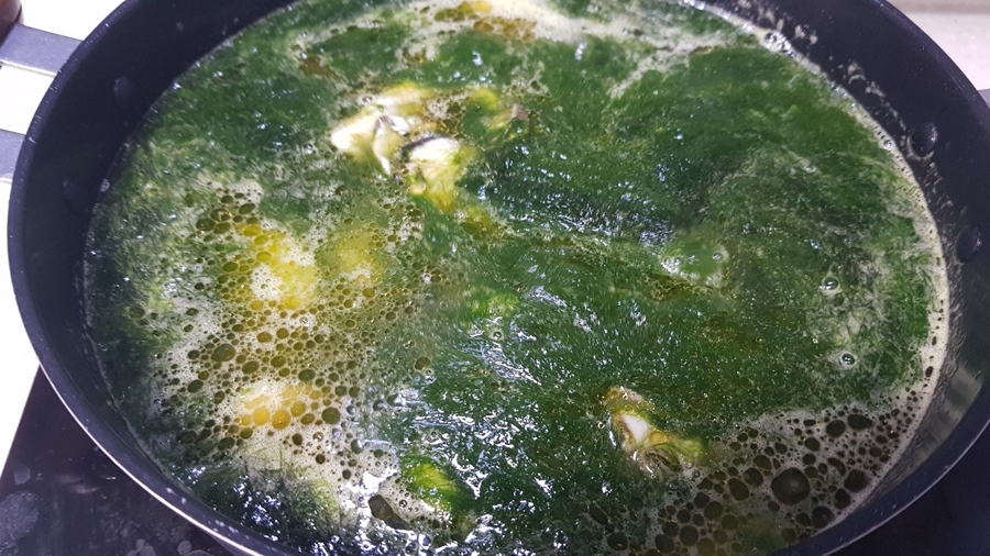 매생이굴떡국을 맛있게 끊이기