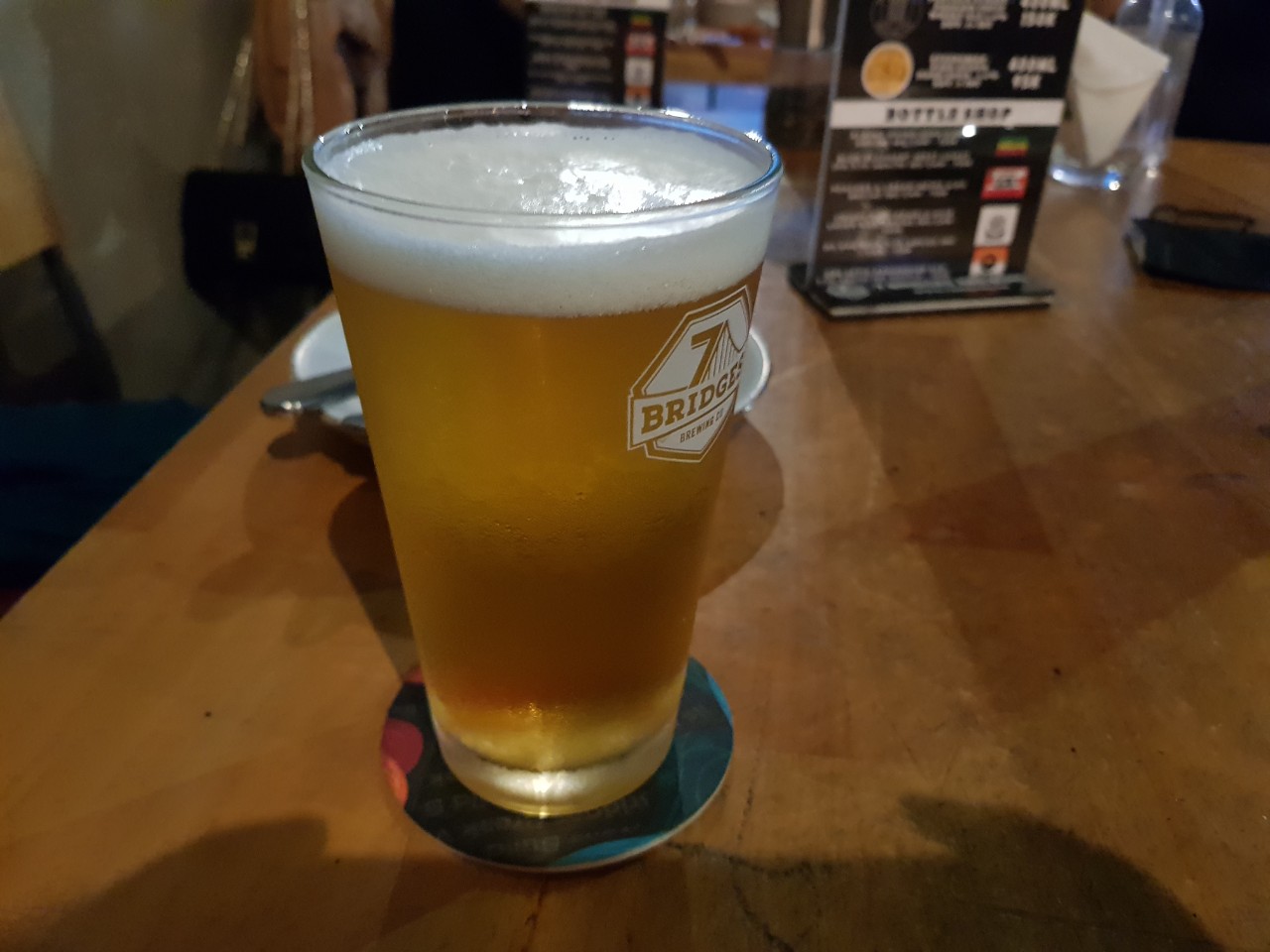 호치민 1군 레탄톤 맥주펍 7 Bridges Brewing - 수제맥주 STANDARD 사이즈